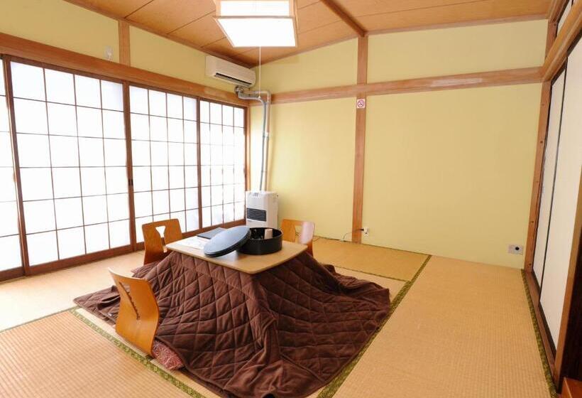 Номер Стандарт Трехместный, Ryokan Ikoisanso