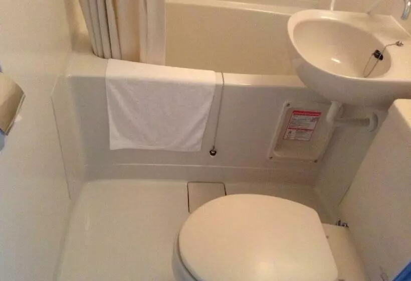 اتاق استاندارد چهار تخته, Petit Hotel Blaneneige
