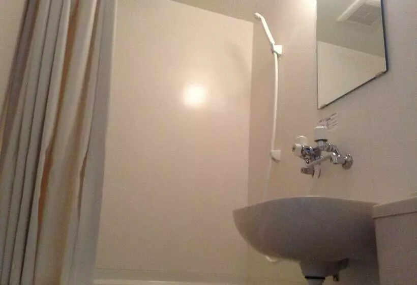 اتاق استاندارد چهار تخته, Petit Hotel Blaneneige