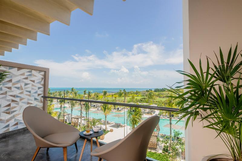 غرفة قياسية, Utopia Motel