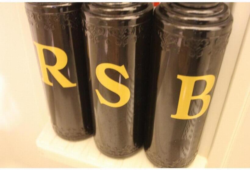 חדר משפחתי, Appi Life Is Beautiful