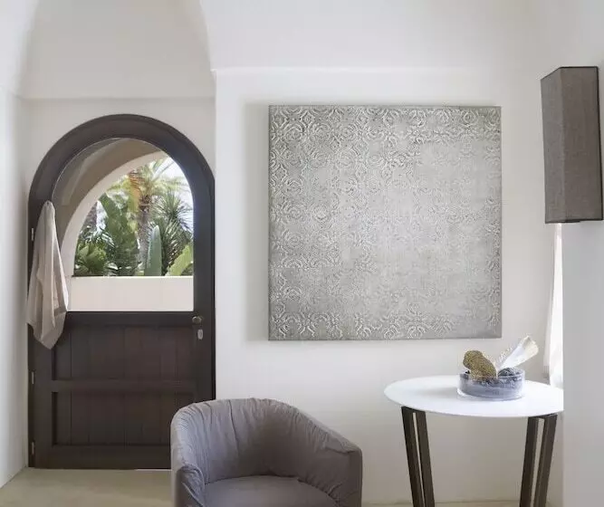 سوییت اجرایی, Sikelia Luxury