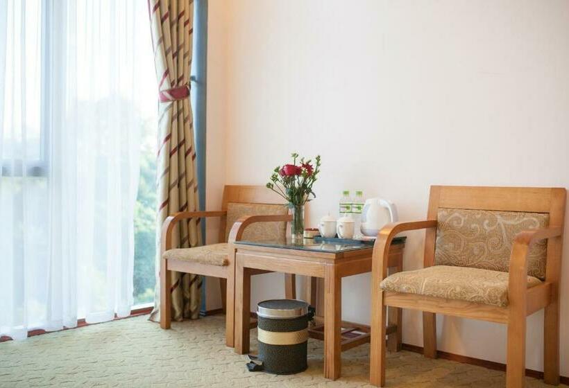 اتاق لوکس چهار تخته, A1 Hotel   Dien Bien Phu