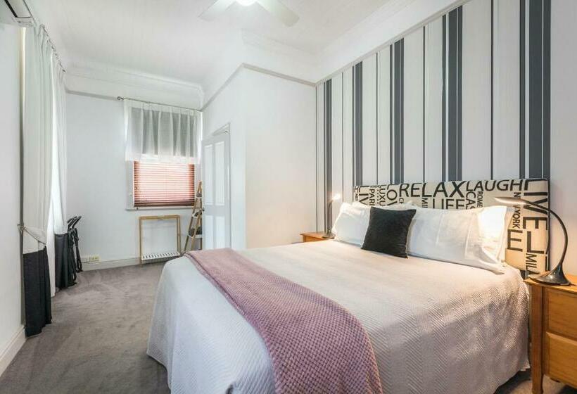 バルコニー付きスタンダードルーム, Cumquat House