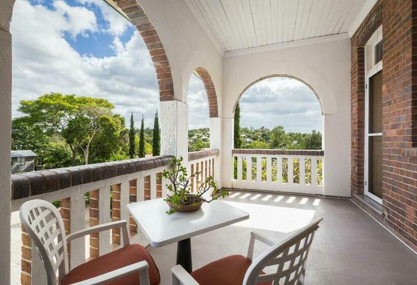 デラックスルーム, Cumquat House