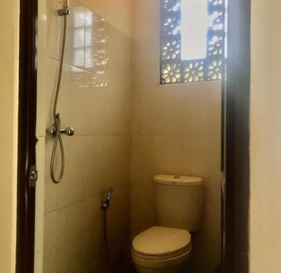 标准单人间, Munduk Sena