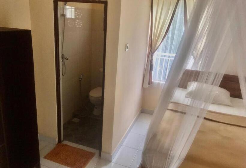 标准单人间, Munduk Sena