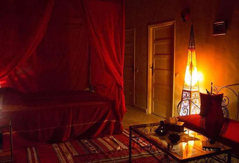 חדר קומפורט לשלושה, Riad Anma