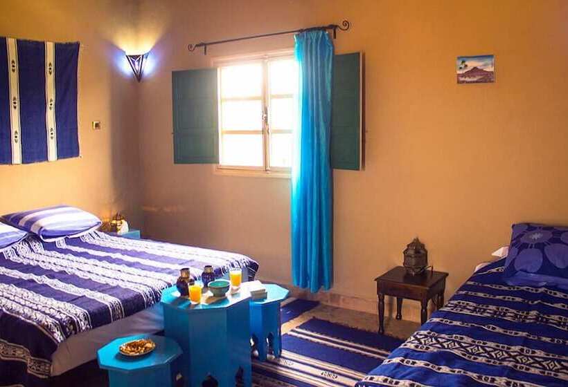 חדר אקונומי לשלושה, Riad Anma