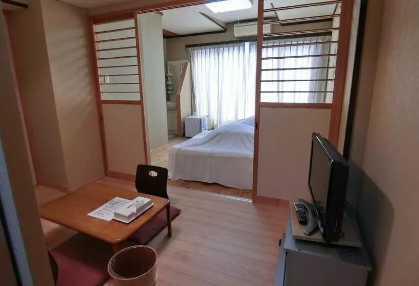 Economy Triple Room, Minshuku Inn Shirahama Ekinoyado