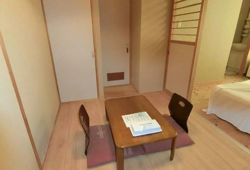 Economy Triple Room, Minshuku Inn Shirahama Ekinoyado