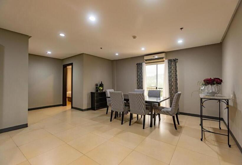 Suite cu Mansardă, Sta. Barbara Residence