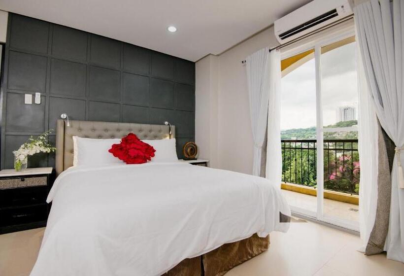 Suite cu Mansardă, Sta. Barbara Residence