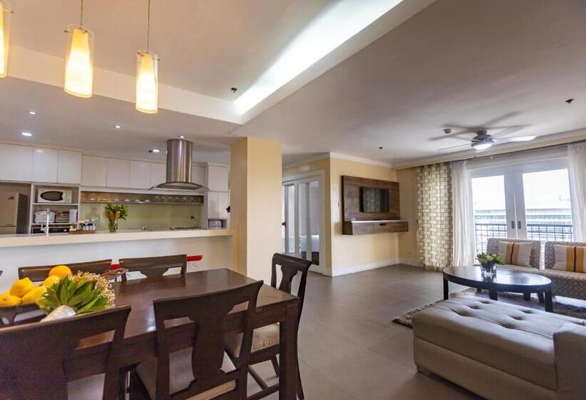 Cameră cu Mansardă, Sta. Barbara Residence