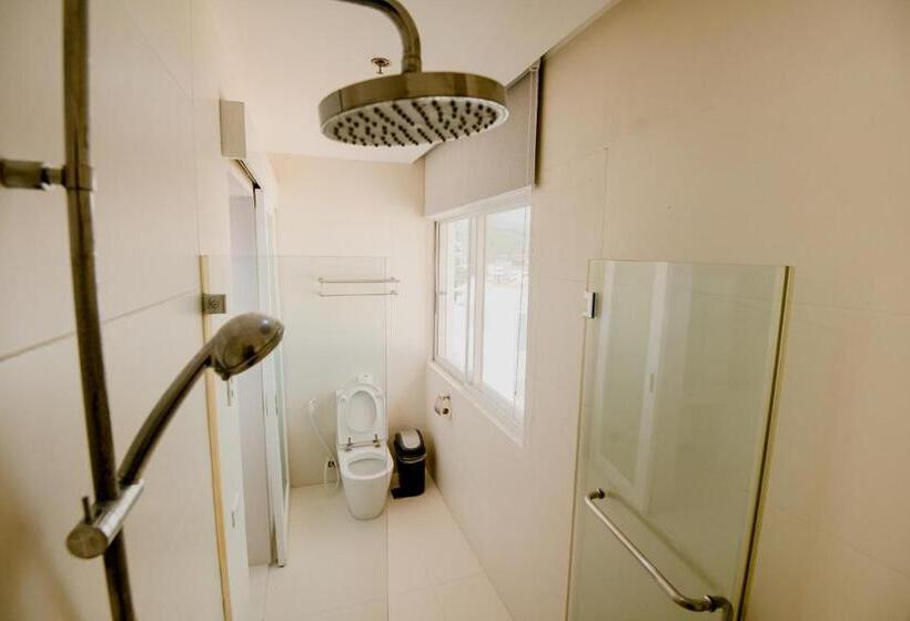 Cameră cu Mansardă, Sta. Barbara Residence