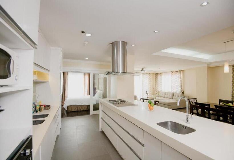 Cameră cu Mansardă, Sta. Barbara Residence