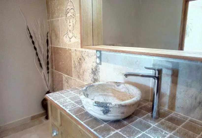 スタンダードルーム, Chambres D Hôtes La Chrysalide