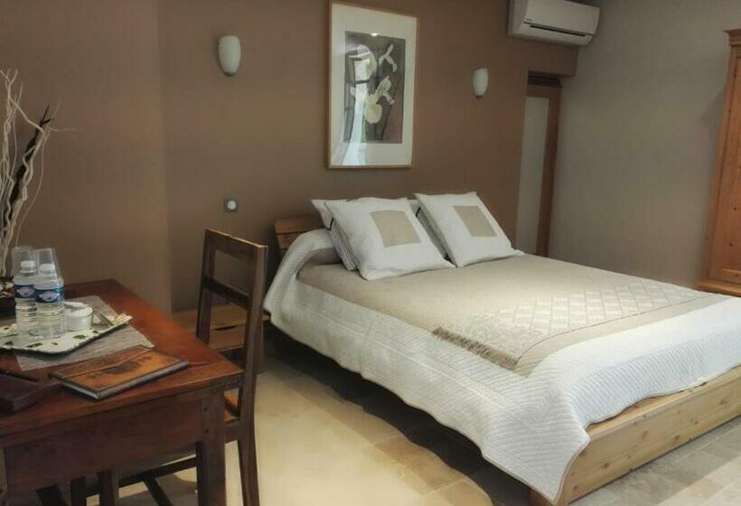 スタンダードルーム, Chambres D Hôtes La Chrysalide