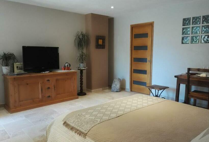 スタンダードルーム, Chambres D Hôtes La Chrysalide