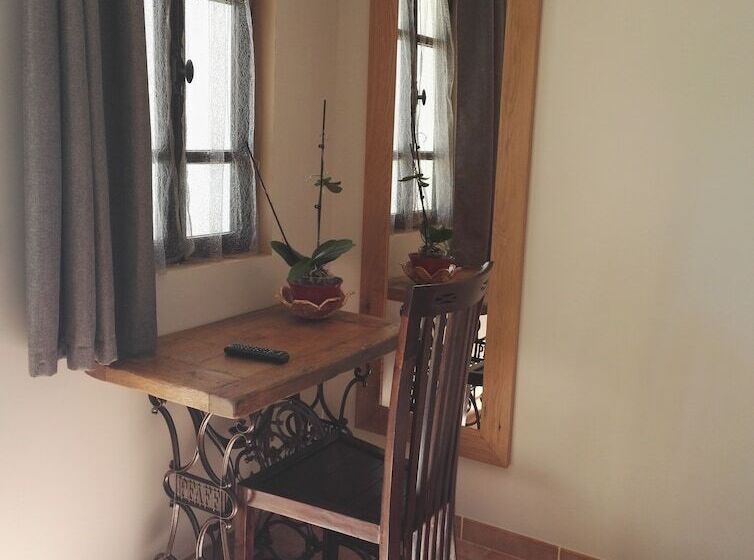 スタンダードルーム, Chambres D Hôtes La Chrysalide