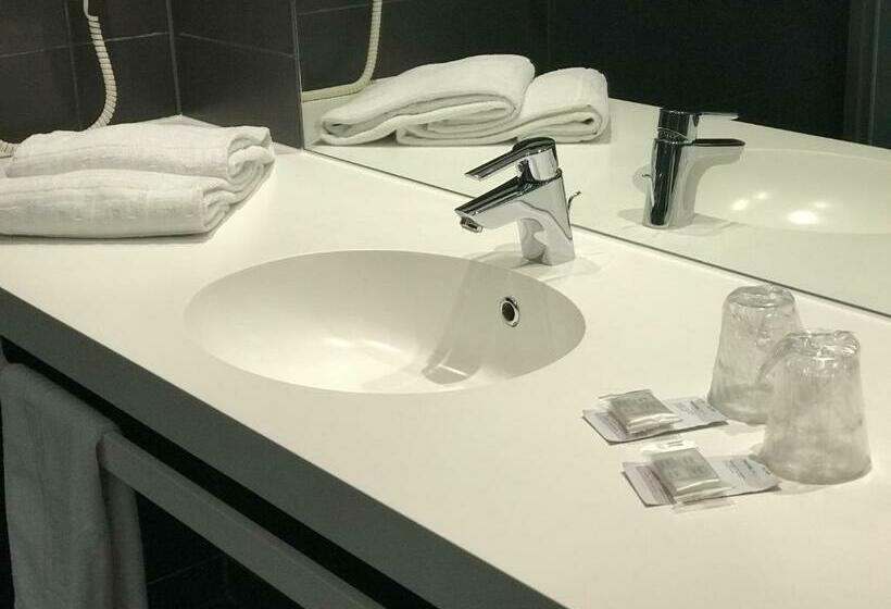 غرفة بريميوم, Fasthotel Montmarault