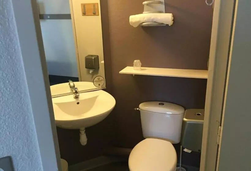 Standard Neljän Hengen Huone, B&b Hotel Montélimar Nord