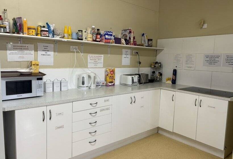 اتاق استاندارد با سرویس بهداشتی مشترک, Broken Hill Tourist Lodge