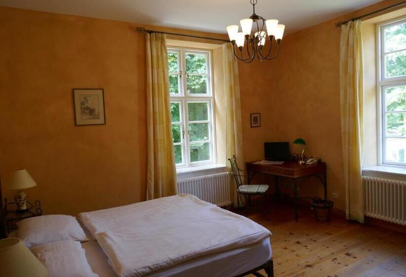 スタンダードシングルルーム, Landhaus Schloss Kölzow