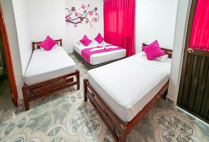 غرفة قياسية رباعية, Rodadero Inn By Geh Suites