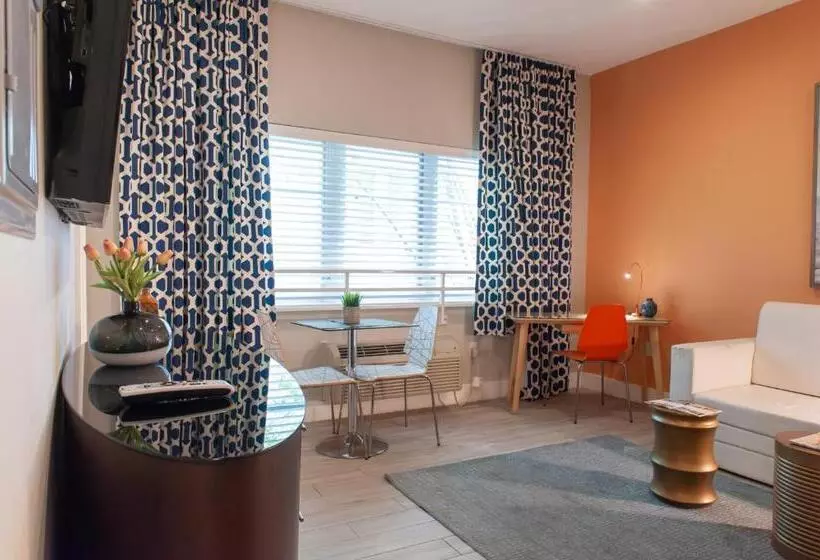 سوییت, Oceanside Hotel And Suites