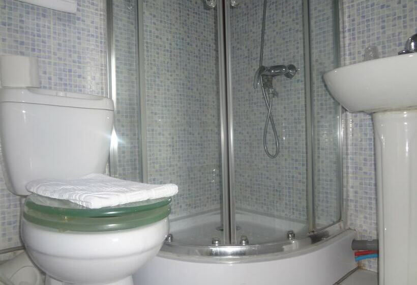 غرفة قياسية, Rev Hotel Coignières