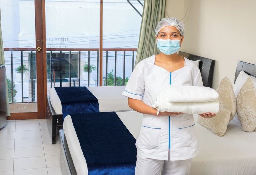 غرفة قياسية رباعية, Rodadero Inn By Geh Suites