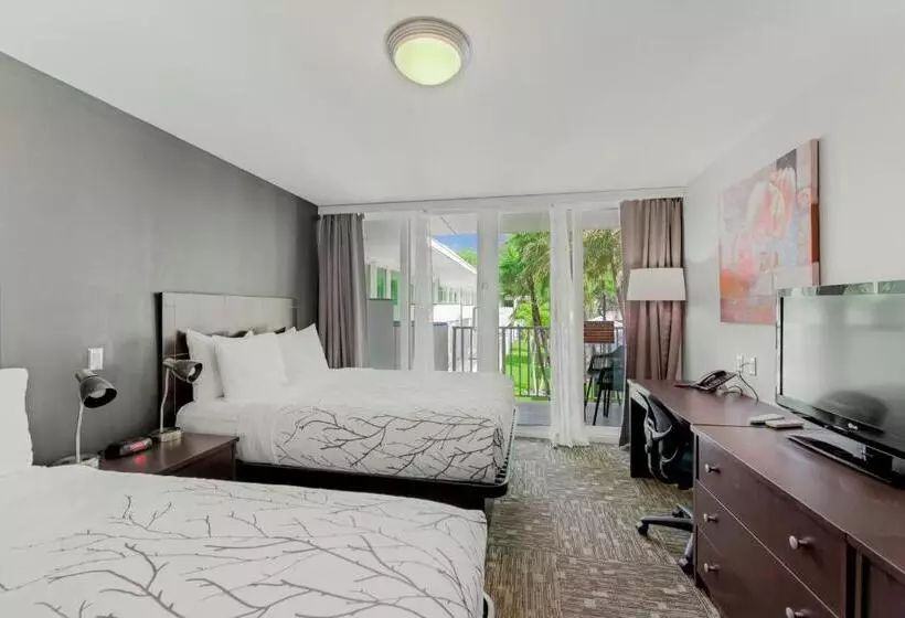 プールビュースタンダードルーム, Casey Key Resorts  Mainland