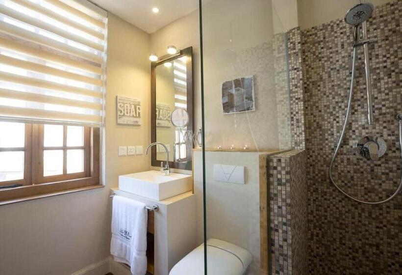 דירת חדר, Olma Colonial Suites