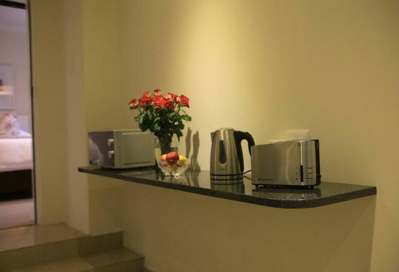 סוויטה משפחתית, Andante Lodge