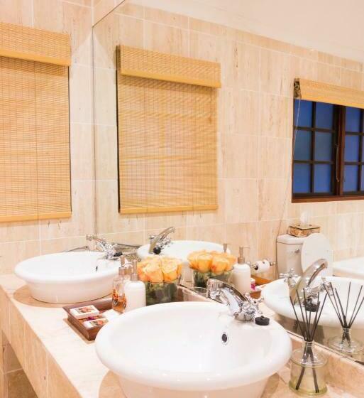 Quarto Estandar, Five Burnham Guest House