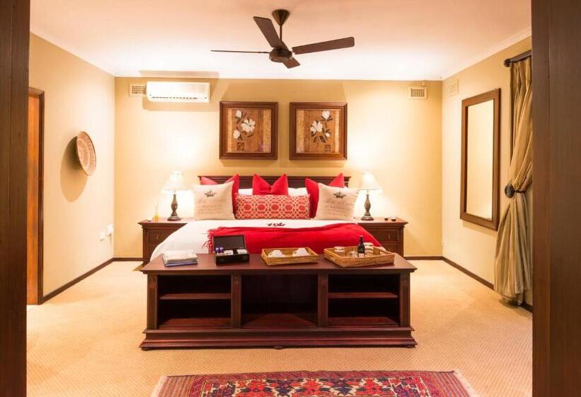 סוויטה, Five Burnham Guest House