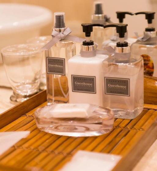 חדר אקונומי, Five Burnham Guest House