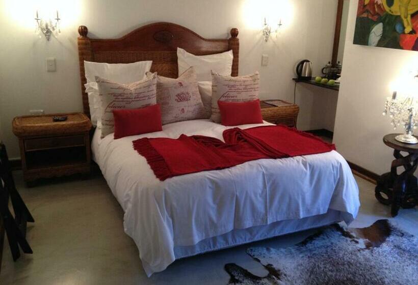 Quarto Estandar, Five Burnham Guest House