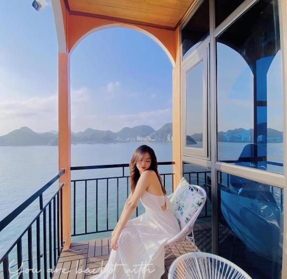 سوییت با چشمانداز دریا, Lepont Cat Ba Bungalow