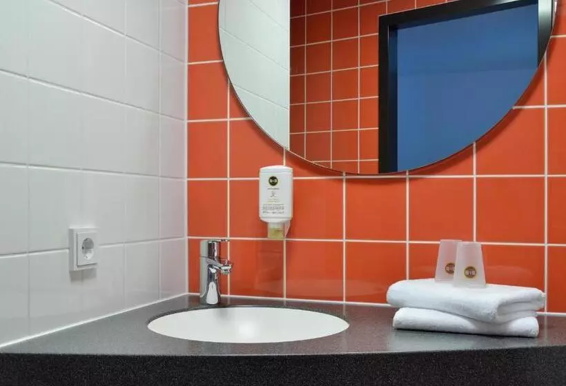 اتاق استاندارد سه نفره, B&b Hotel Aschaffenburg