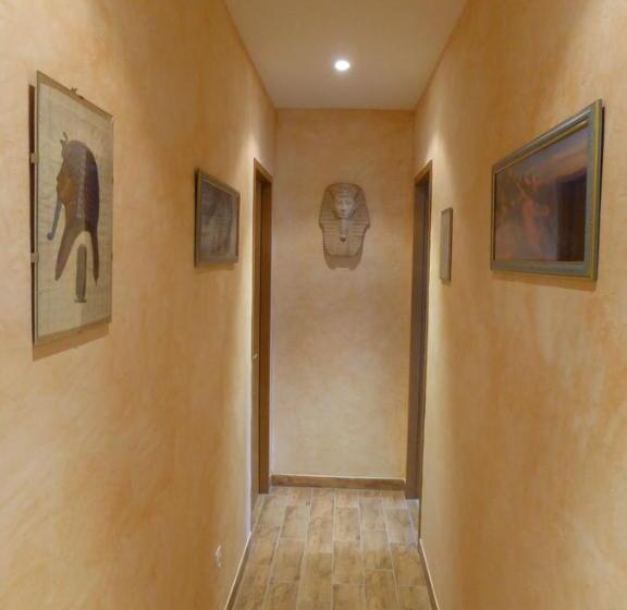 דירת שני חדרים, Perula Di Machja