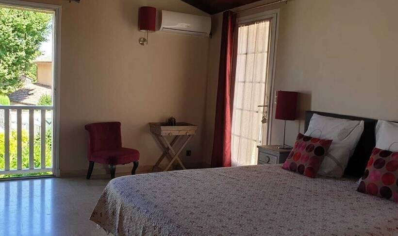 סוויטה, Villa Solary