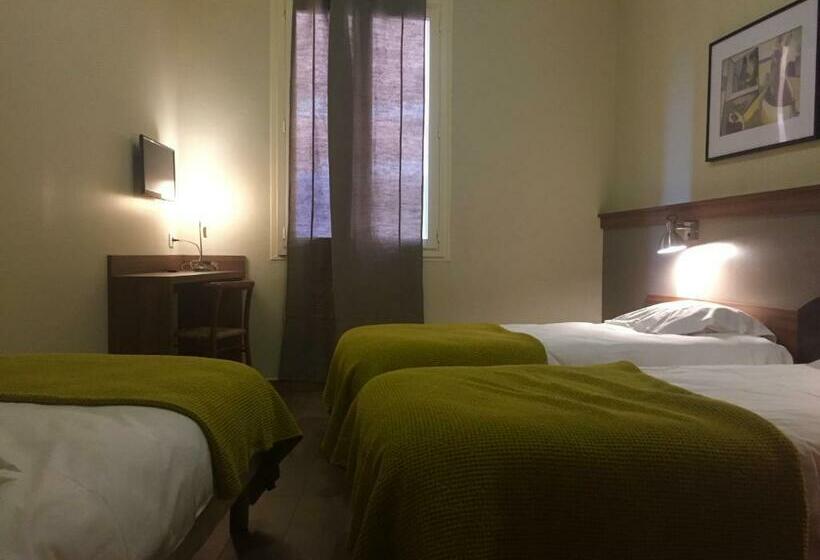 スタンダードトリプルルーム, Chambres Rue De La République