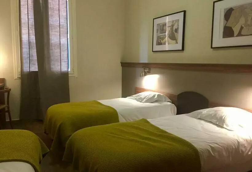 اتاق استاندارد سه نفره, Chambres Rue De La République