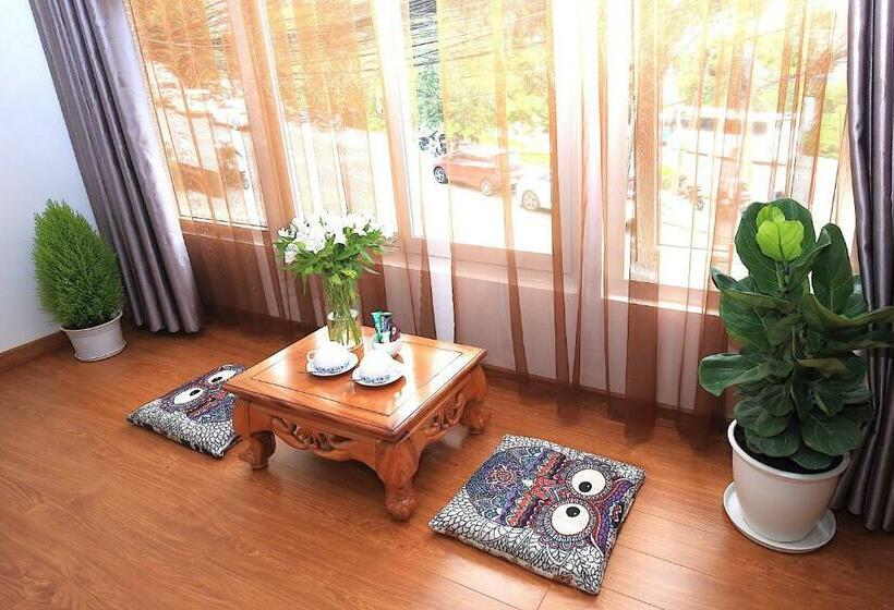 اتاق استاندارد, Dan Chi