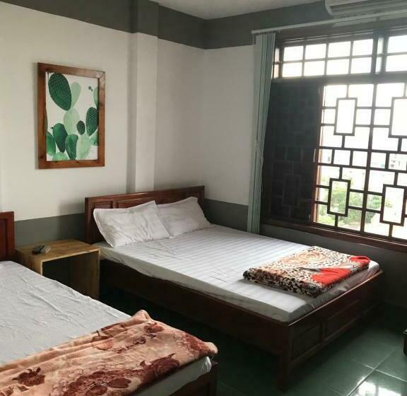 اتاق استاندارد سه نفره, Thao Trang