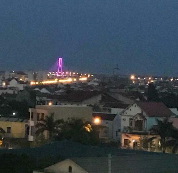 اتاق استاندارد, Thao Trang