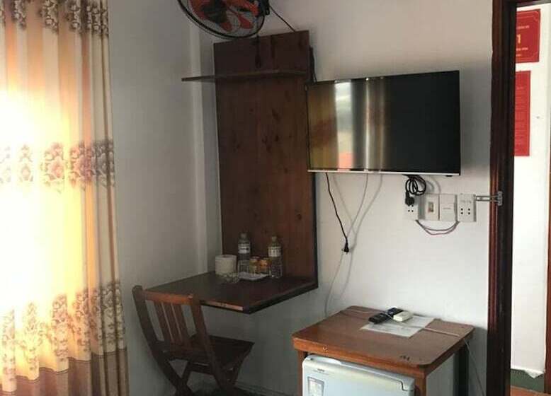 اتاق استاندارد سه نفره, Thao Trang