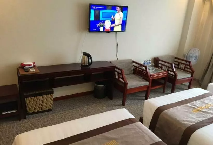اتاق استاندارد سه نفره, Vinh Plaza